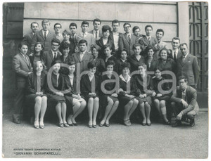 Fotografia d epoca originale 1965 ca MILANO Istituto SCHIAPARELLI  Ritratto di classe  Foto 23x17 cm 1