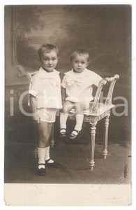 Fotografia d epoca originale 1920 ca ROMANS F Ritratto di due fratelli bambini Foto Paul BOYER 9x14 cm 1