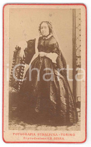 Fotografia d epoca originale 1880 ca NOBILTA  TORINO Donna in abito scuro  Ritratto  Fotografia SUBALPINA 1