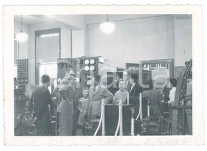 Fotografia d epoca originale 1953 BUFFALO NY Seneca Vocational High School  Officina elettrica Foto 13x9 1