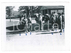 Fotografia d epoca originale 1953 COOPERSTOWN NY  Farmers  Museum  Visitatori Foto 13x9 cm 1