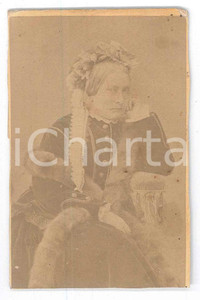 Fotografia d epoca originale 1880 ca NOBILTA  TORINO Donna con acconciatura floreale  Foto P. BERTIERI CDV 1