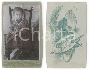 Fotografia d epoca originale 1900 ca COSTUME FRANCIA Bambina con rosario  Ritratto Foto anonima CDV 1