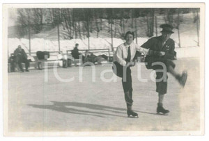 Fotografia d epoca originale 1920 ca GERMANY  ICE SKATING  Couple  Photo postcard 14x9 cm 1