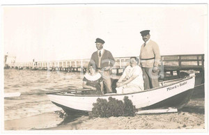 Fotografia d epoca originale 1920 ca GERMANY  MARE DEL NORD  Turisti su una barca  Foto cartolina 1