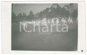 Fotografia d epoca originale 1931 GERMANIA  Esercitazione di ginnastica all aperto  Bambini Foto cartolina 1