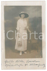 Fotografia d epoca originale 1915 BERLIN SPANDAU Famiglia MÃœLLER  Giovane donna in bianco Foto 9x14 cm 1