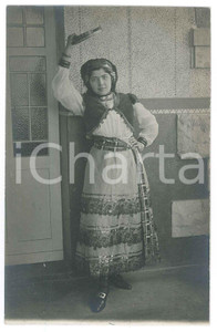 Fotografia d epoca originale 1925 ca HALBERSTADT D  CARNEVALE  Ragazza in costume Foto 9x14 cm 1