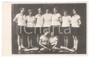 Fotografia d epoca originale 1924 SPORT GINNASTICA  GERMANIA  Una squadra femminile Foto 14x9 cm 1