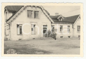 Fotografia d epoca originale 1940ca WW2 BORISOV Edificio requisito da esercito tedesco REAL PHOTO cm 9X6 1