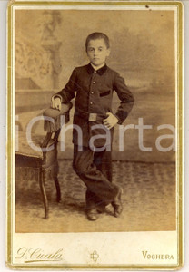 Fotografia d epoca originale 1880 ca VOGHERA Ritratto di bambino in divisa da collegiale Foto Davide CICALA 1