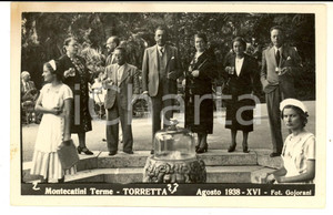 Fotografia d epoca originale 1938 MONTECATINI Villeggianti ai giardini dello stabilimento TORRETTA Foto 1