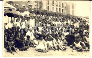 Fotografia d epoca originale 1920 ca LIGURIA Bambini in spiaggia in una colonia estiva  Foto VINTAGE 1