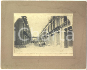 Fotografia d epoca originale 1890 ca ITALIA SETTENTRIONALE Cantiere con edificio in costruzione Foto ANIMATA 1
