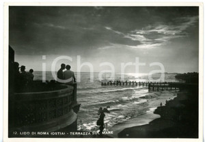 Cartolina originale da collezione 1948 ROMA  LIDO DI OSTIA Terrazza sul mare  Coppia di innamorati Cartolina FG 1
