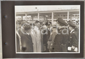 Fotografia d epoca originale 1941 WW2 NAPOLI Folla all arrivo di Ugo CAVALLERO con delegazione KRIEGSMARINE 1