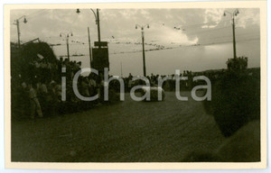 Fotografia d epoca originale 1946 VENEZIA 1° Circuito del Lido  Folla assiste al passaggio di un auto Foto 1
