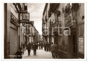 Cartolina originale da collezione 1950 ca POTENZA Via Pretoria  Scorcio caratteristico Cartolina ANIMATA FG NV 1