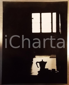 Fotografia d epoca originale 1980 ca ARCHITETTURA D INTERNI Caffettiera in controluce Foto ARTISTICA 24x30 1