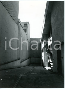 Fotografia d epoca originale 1980 ca MILANO AFFORI Parcheggio sotterraneo Fotografia ARTISTICA 18x24 cm 1