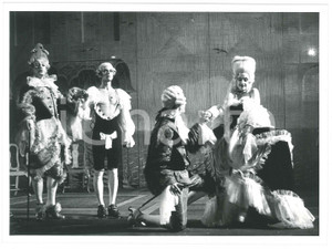 Fotografia d epoca originale 1980 ca ITALIA TEATRO Spettacolo  Fotografia di scena 4 24x18 cm 1