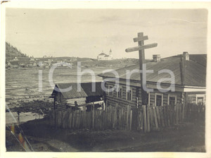 Fotografia d epoca originale 1935 KANDALAKSHA Ex URSS Veduta con abitazioni tradizionali  Foto 20x15 cm 1