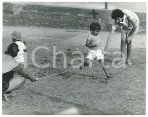 Fotografia d epoca originale 1972 COSTUME ITALIA I tre figli di Adriano CELENTANO bambini 3 Foto 30x20 cm 1