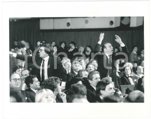 Fotografia d epoca originale 1985 ca FESTIVAL DI SANREMO  Teatro ARISTON  Claque  Leone DI LERNIA 4 Foto 1