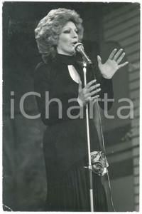 Fotografia d epoca originale 1974 FESTIVAL DI SANREMO Iva ZANICCHI in gara 1 Foto 20x30 cm 1