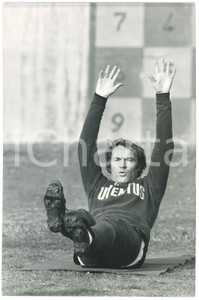 Fotografia d epoca originale 1975 ca CALCIO JUVENTUS Campo COMBI José ALTAFINI in allenamento 17 Foto 18x30 1