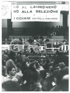 Fotografia d epoca originale 1985 ca MILANO Manifestazione operaia contro la finanziaria CDF MICHELIN Foto 1 1