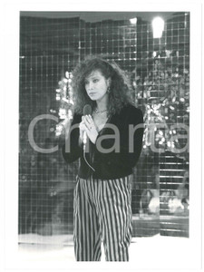 Fotografia d epoca originale 1984 RAIDUE Delia GUALTIERO ospite a IL CAPPELLO SULLE VENTITRÃˆ Foto 24x18 2 1