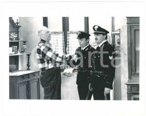 Fotografia d epoca originale 1988 RAI 3 TRASMISSIONE FORZATA Dario FO e i carabinieri  Foto 1 25x20 cm 1