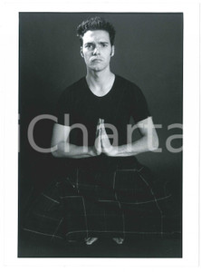 Fotografia d epoca originale 1995 ca COSTUME ITALIA Andrea PEZZI conduttore  Ritratto  Foto 18x24 cm 1 1