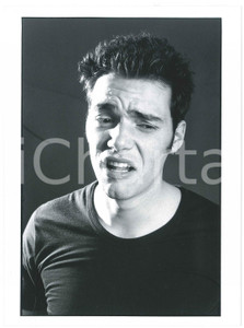 Fotografia d epoca originale 1995 ca COSTUME ITALIA Andrea PEZZI conduttore  Ritratto  Foto 18x24 cm 10 1