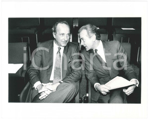 Fotografia d epoca originale 1990 ca POLITICA ITALIA  Felice LIOY Gianni LETTA a una conferenza  Foto 25x20 1