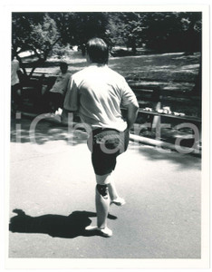 Fotografia d epoca originale 1985 ca USA Roger CHARTER running with SABOLICH FEET Photo 17x23 cm 1