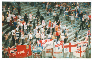 Fotografia d epoca originale 1997 ROMA Calcio ITALIA  INGHILTERRA 00 Polizia e tifosi in tribuna Foto 5 1