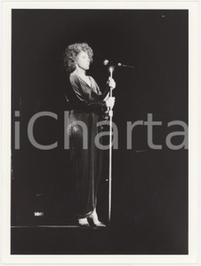 Fotografia d epoca originale 1985 ca ITALIA MUSICA  Ornella VANONI Ritratto della cantante  Foto 18x24 15 1