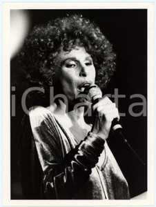 Fotografia d epoca originale 1985 ca ITALIA MUSICA  Ornella VANONI Ritratto della cantante  Foto 18x24 14 1
