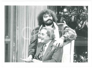 Fotografia d epoca originale 1983 ? Test  Gioco per conoscersi Diego ABATANTUONO Enzo SPALTRO  Foto 1 1
