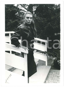 Fotografia d epoca originale 1985 ca MUSICA ITALIA  Loredana BERTÃˆ Ritratto con abito in pelle  Foto 2 1