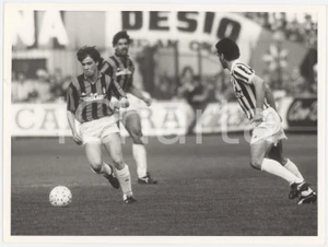 Fotografia d epoca originale 1988 CALCIO Milan vs Juventus  Graziano MANNARI Pasquale BRUNO Foto 24x18 cm 1