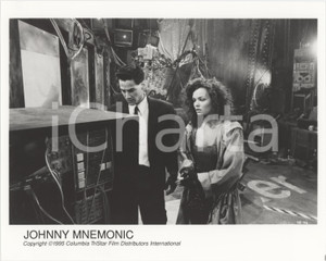 Materiale cinematografico d’epoca 1995 CINEMA Johnny Mnemonic  Keanu REEVES Dina MEYER  Foto 25x20 cm 1