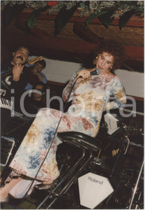 Fotografia d epoca originale 1995 ca FORTE DEI MARMI Ornella VANONI in concerto alla CAPANNINA Foto 2 1