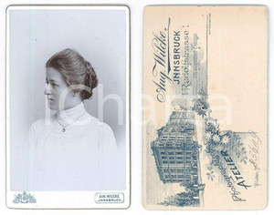 Fotografia d epoca originale 1900 ca INNSBRUCK Donna in abito bianco  Busto  Foto August WILCKE CDV 1