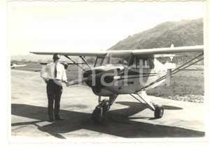Fotografia d epoca originale 1960 ca ITALIA  AVIAZIONE  Pilota con elicottero 1 Foto 10x7 cm 1