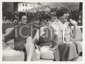 Fotografia d epoca originale 1986 RAI UNO Io a modo mio  Gigi PROIETTI sketch vecchia signora 1 Foto 1