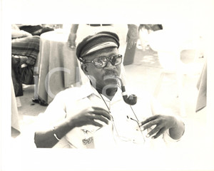 Fotografia d epoca originale 1988 VENEZIA MOSTRA DEL CINEMA Regista Ousmane SEMBENE al bar  Foto 2 1
