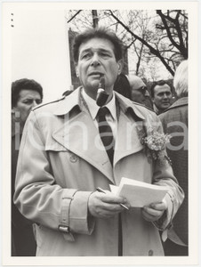 Fotografia d epoca originale 1985 MILANO  PSI Luciano LAMA durante comizio  Foto 17x24 cm 5 1